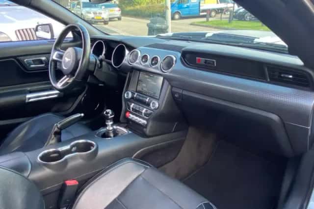 Ford Mustang (2015) thumbnail 22