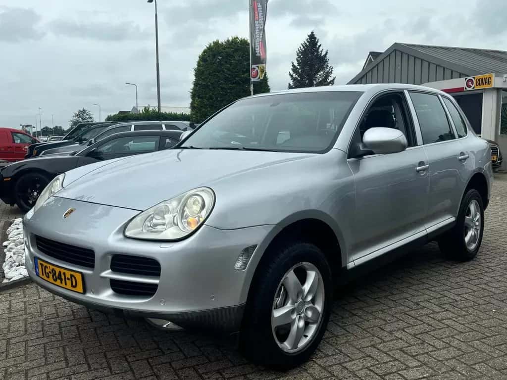 Porsche Cayenne (2004) — foto 1