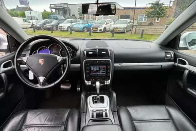 Porsche Cayenne (2004) thumbnail 15