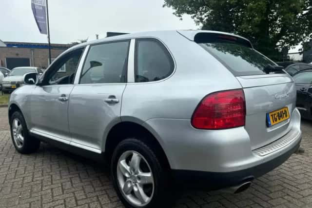 Porsche Cayenne (2004) thumbnail 18