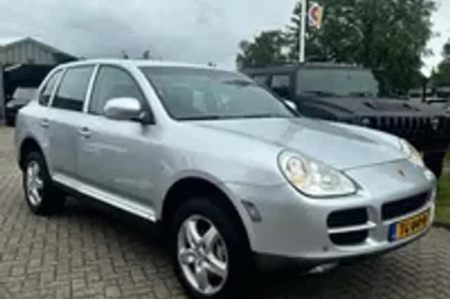 Porsche Cayenne (2004) thumbnail 22