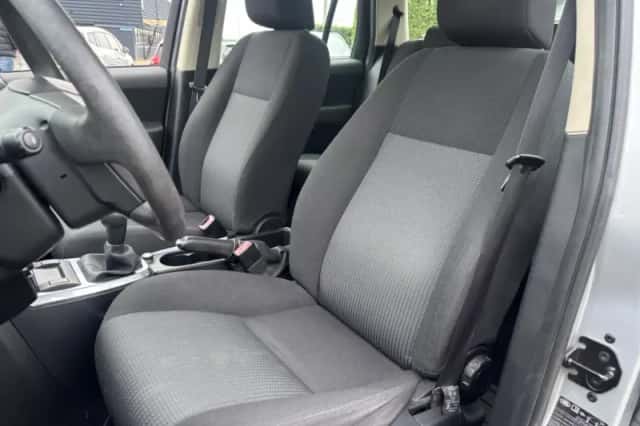 Land Rover Freelander (2009) thumbnail 12