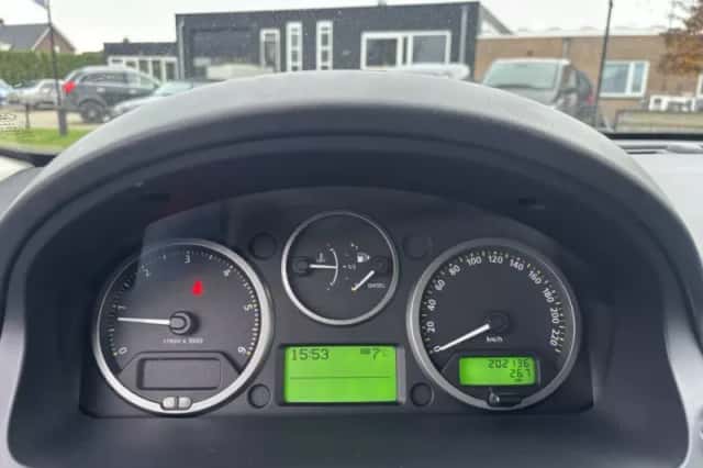 Land Rover Freelander (2009) thumbnail 14