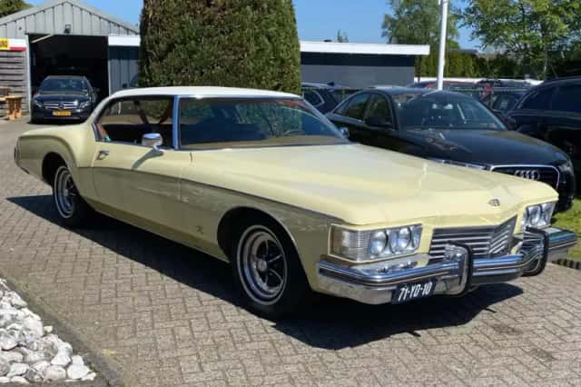 Buick Riviera Boattail (1973) thumbnail 3