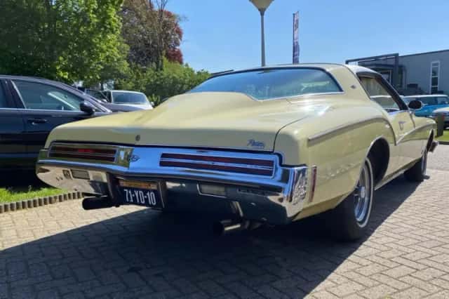 Buick Riviera Boattail (1973) thumbnail 7