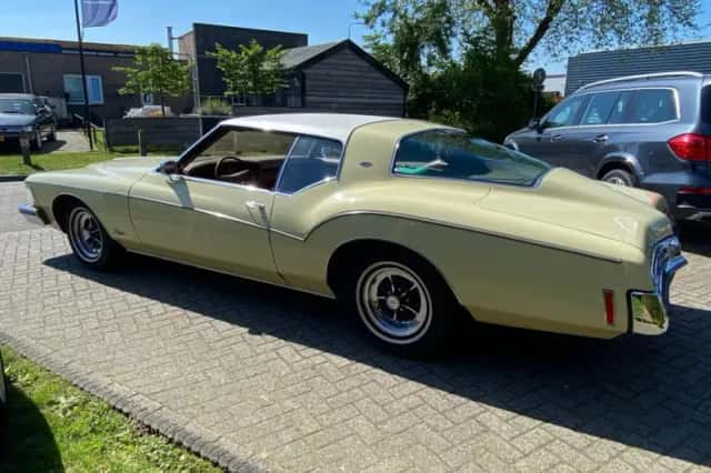 Buick Riviera Boattail (1973) thumbnail 9