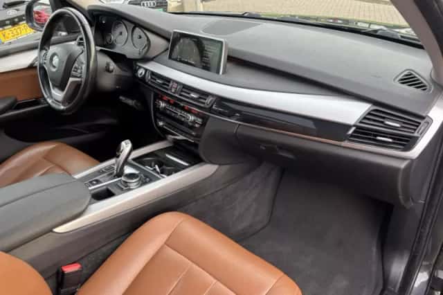 BMW X5 (2014) thumbnail 14