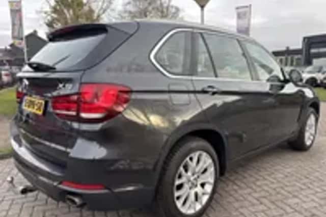BMW X5 (2014) thumbnail 26