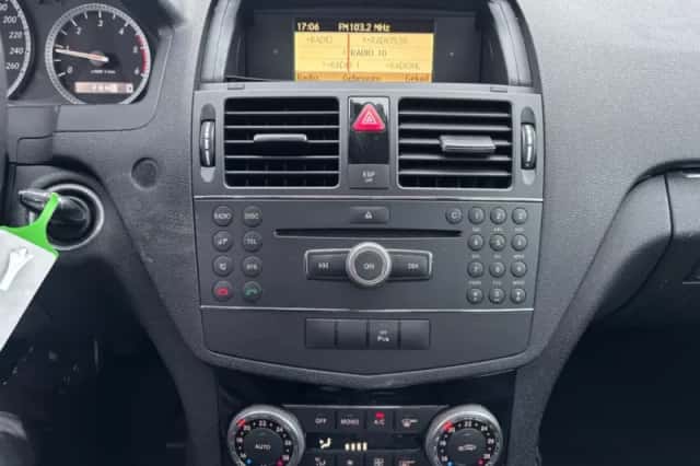 Mercedes-Benz C-Klasse (2007) thumbnail 12