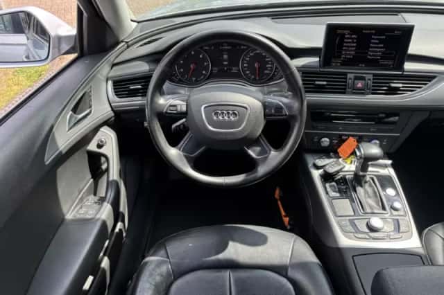 Audi A6 (2011) thumbnail 13