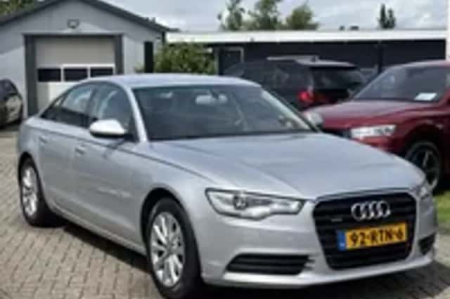 Audi A6 (2011) thumbnail 25
