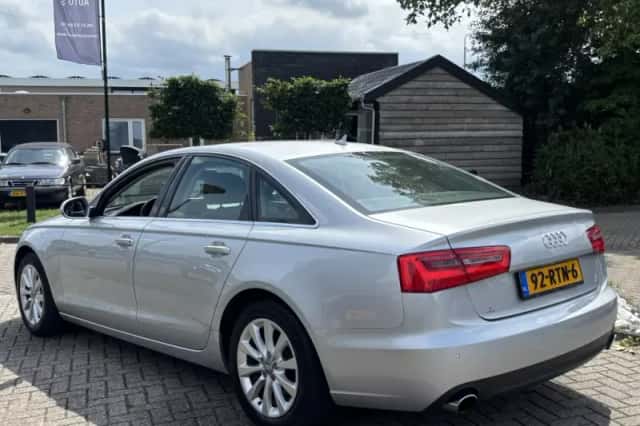 Audi A6 (2011) thumbnail 7