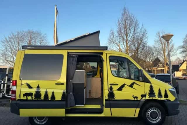 Mercedes-Benz Sprinter (2016) thumbnail 4