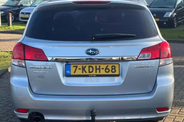 Subaru Legacy (2013) thumbnail 7