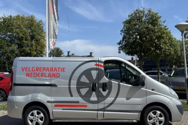 Opel Vivaro (2011) thumbnail 4