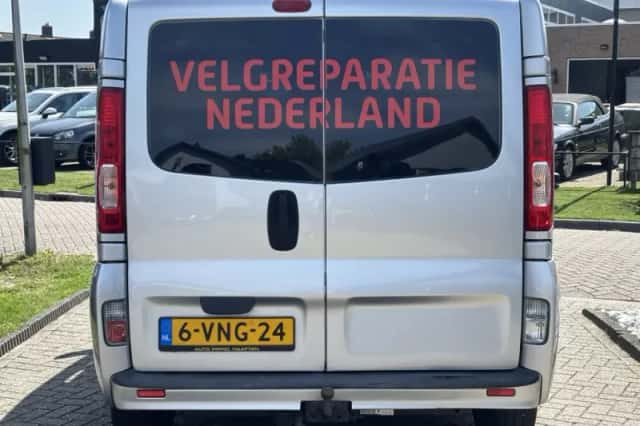 Opel Vivaro (2011) thumbnail 6