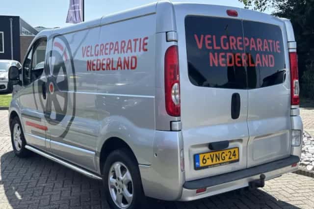 Opel Vivaro (2011) thumbnail 7