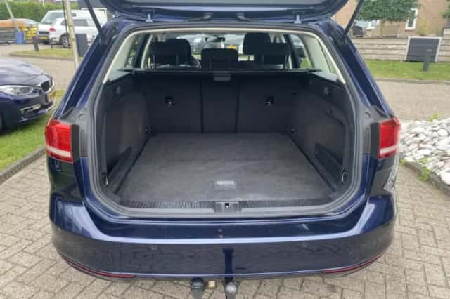 Volkswagen Passat (2015) thumbnail 21
