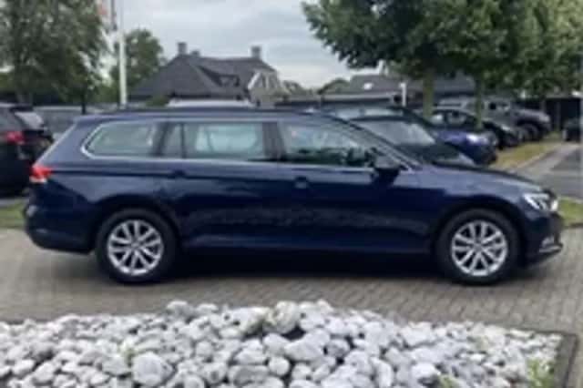 Volkswagen Passat (2015) thumbnail 25