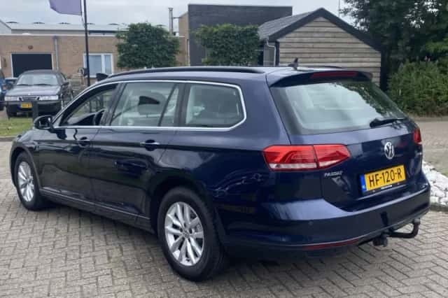 Volkswagen Passat (2015) thumbnail 6