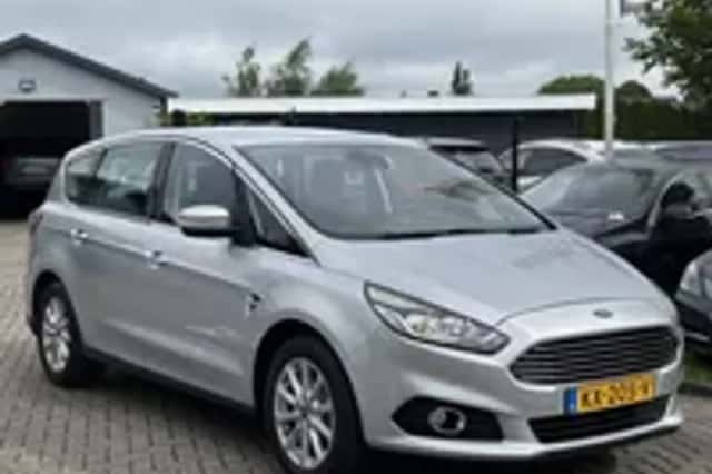 Ford S-Max (2017) thumbnail 25