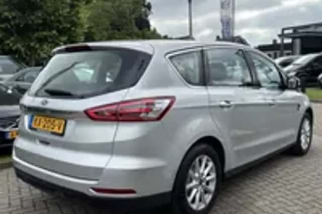 Ford S-Max (2017) thumbnail 27