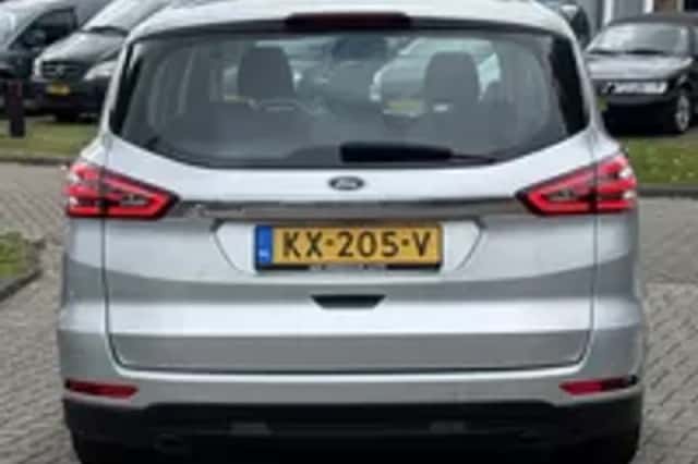 Ford S-Max (2017) thumbnail 28