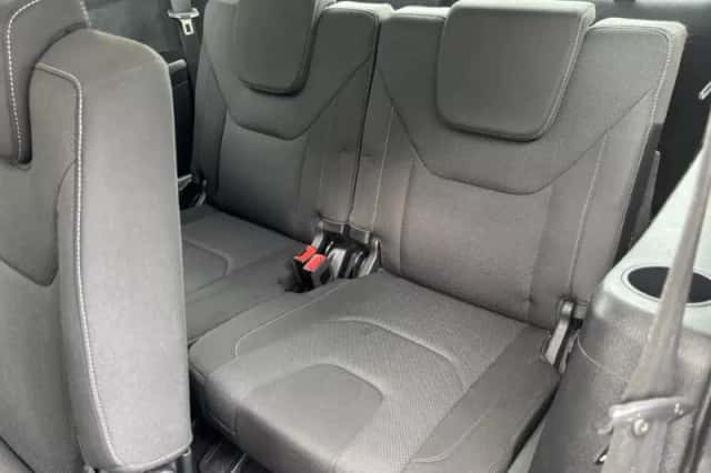 Ford S-Max (2017) thumbnail 10