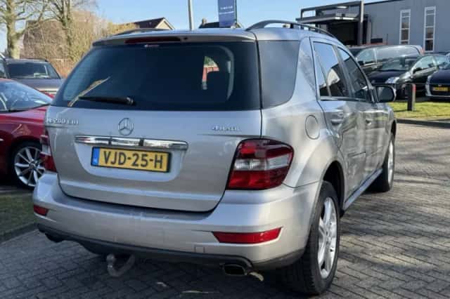 Mercedes-Benz ML-Klasse (2008) thumbnail 10