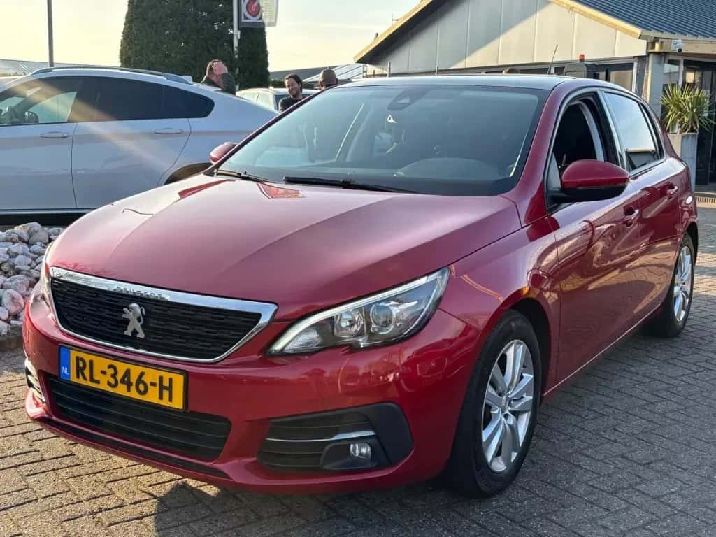 Peugeot 308 (2018) — foto 1