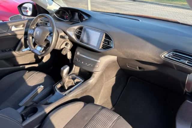 Peugeot 308 (2018) thumbnail 8