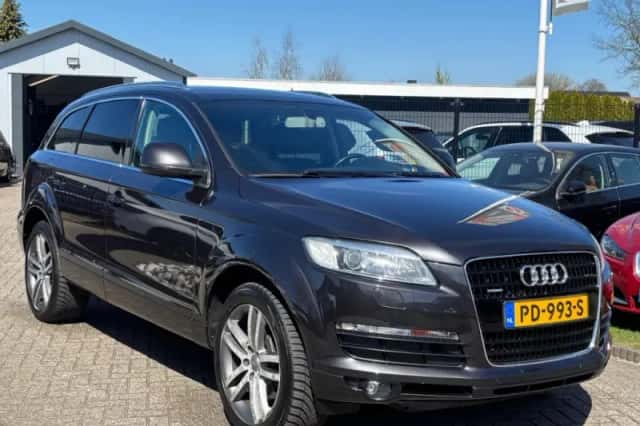 Audi Q7 (2005) thumbnail 3