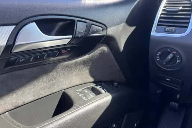 Audi Q7 (2005) thumbnail 24