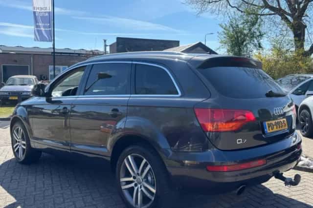 Audi Q7 (2005) thumbnail 7