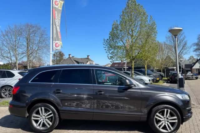 Audi Q7 (2005) thumbnail 8