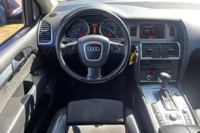 Audi Q7 (2005) thumbnail 9
