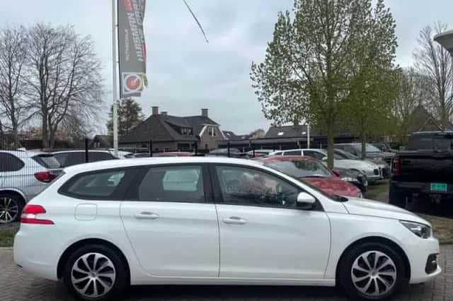 Peugeot 308 (2018) thumbnail 5