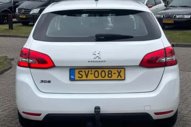 Peugeot 308 (2018) thumbnail 7