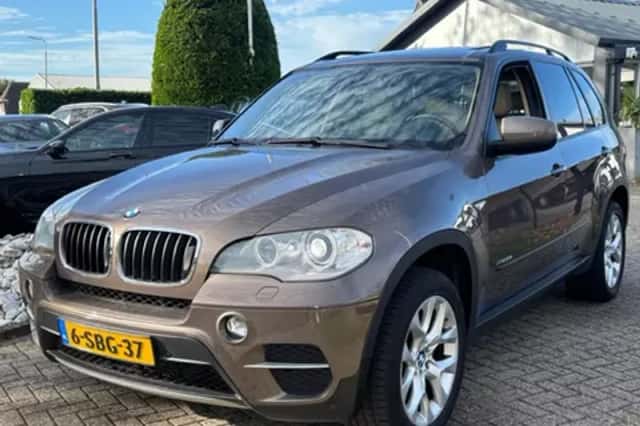Volkswagen Tiguan (2012) thumbnail 28