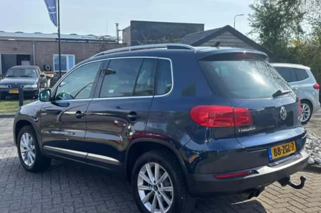 Volkswagen Tiguan (2012) thumbnail 7