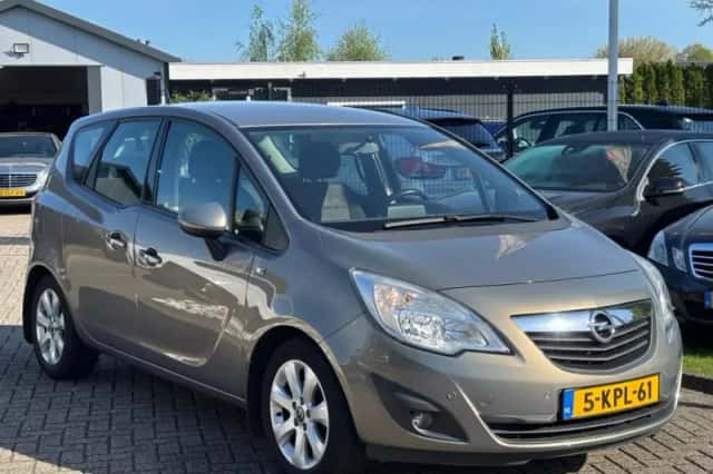Opel Meriva (2013) thumbnail 3
