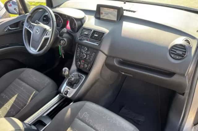 Opel Meriva (2013) thumbnail 10