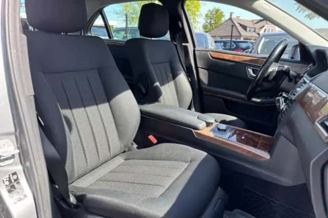 Mercedes-Benz E-Klasse (2012) thumbnail 11