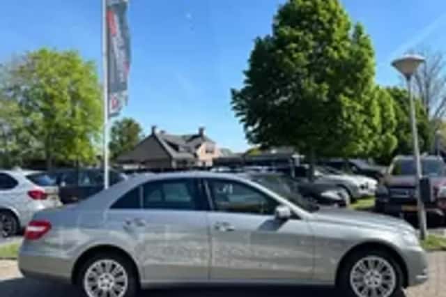 Mercedes-Benz E-Klasse (2012) thumbnail 21