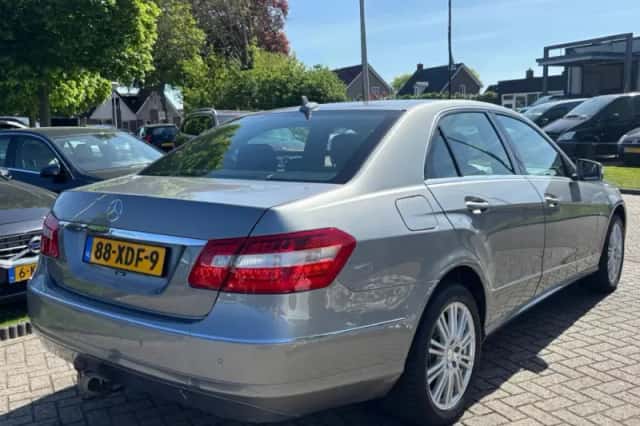 Mercedes-Benz E-Klasse (2012) thumbnail 5