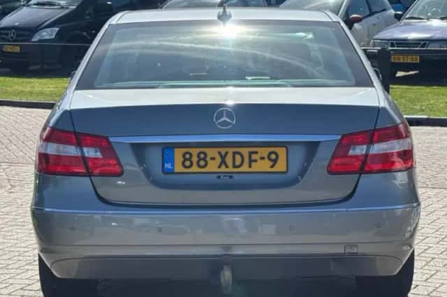 Mercedes-Benz E-Klasse (2012) thumbnail 6