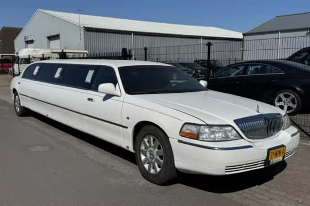Lincoln Town Car (2003)
