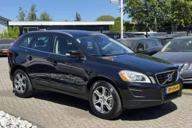 Volvo XC60 (2011) thumbnail 4