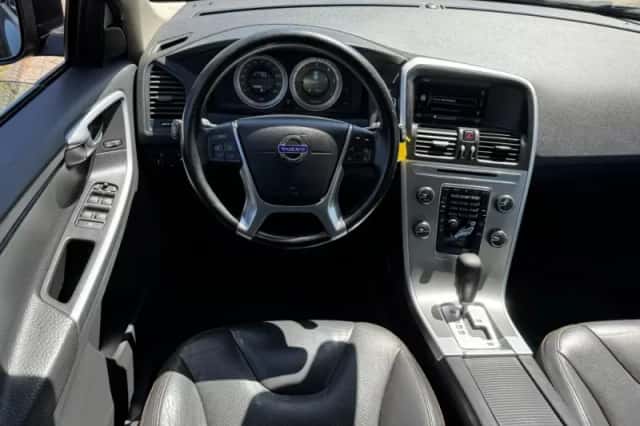 Volvo XC60 (2011) thumbnail 8