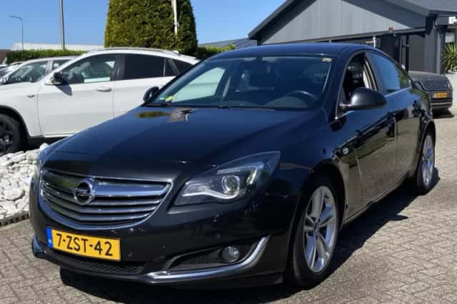 Opel Insignia (2015) thumbnail 1
